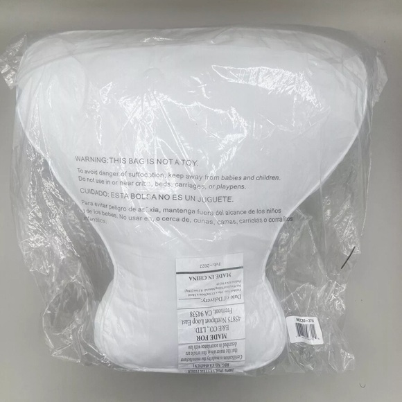 Charter Club Kids Decorative Figural MVP Trophy Pillow in White & Gold NEW - Picture 5 of 8